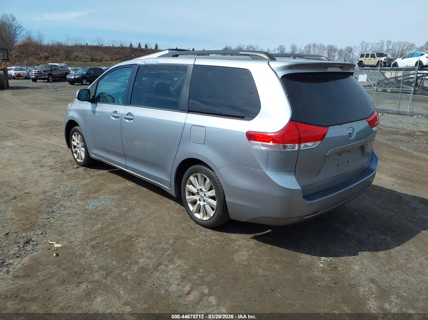 2012 Toyota Sienna Le 7 Passenger