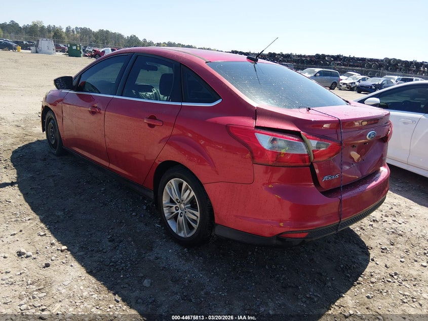 2012 Ford Focus 2.0 Sel red Lot 111044675813 Vin 1FAHP3H21CL128357