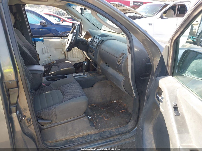 2005 Nissan Frontier Se