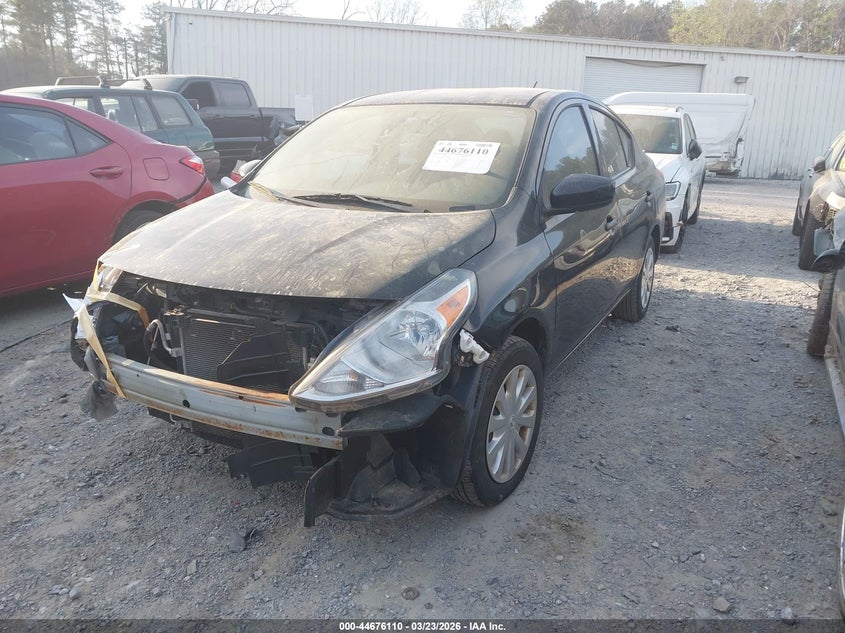 2019 Nissan Versa 1.6 S+