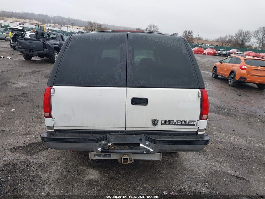 1999 Chevrolet Suburban 1500 Lt VIN: 1GNEC16R3XJ392119 Lot: 44676157