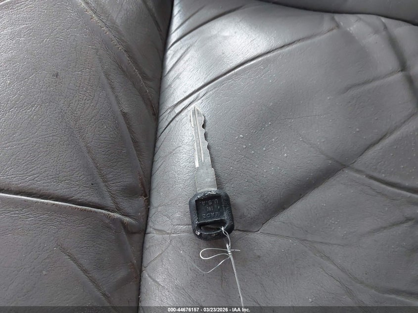 1999 Chevrolet Suburban 1500 Lt VIN: 1GNEC16R3XJ392119 Lot: 44676157