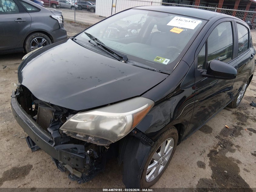 2015 Toyota Yaris Le