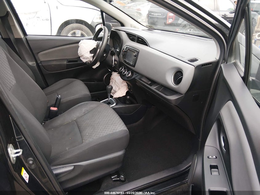 2015 Toyota Yaris Le