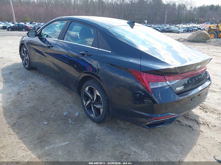 2023 HYUNDAI ELANTRA auction photo 3