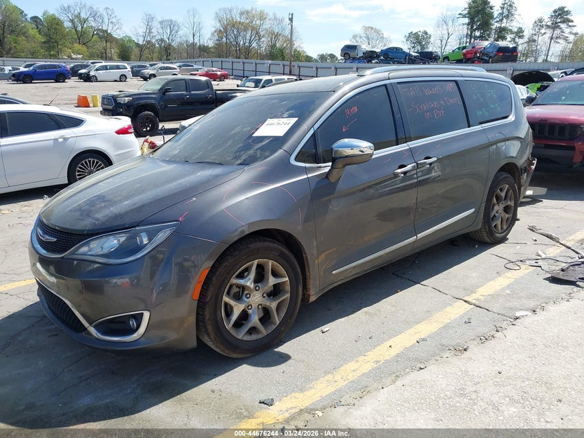 2017 CHRYSLER PACIFICA auction photo 2