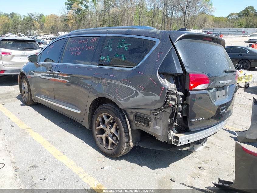 2017 CHRYSLER PACIFICA auction photo 3