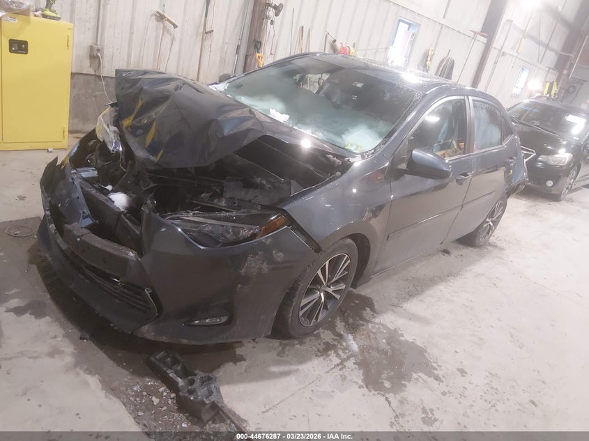 2T1BURHE7HC810180 2017 Toyota Corolla Le photo 1