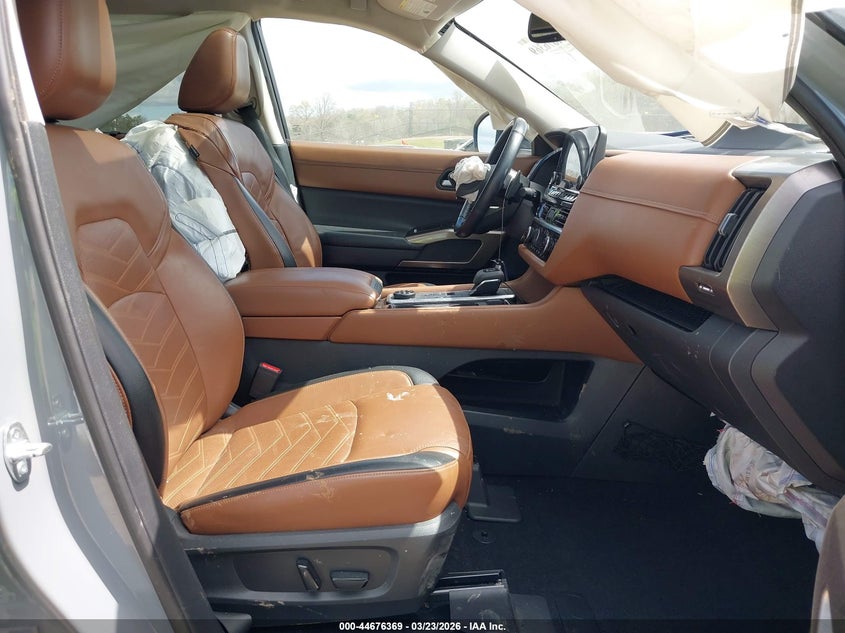 2022 Nissan Pathfinder Platinum 4Wd