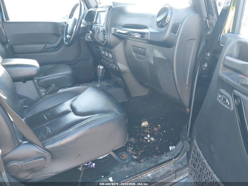 2014 Jeep Wrangler Unlimited Altitude