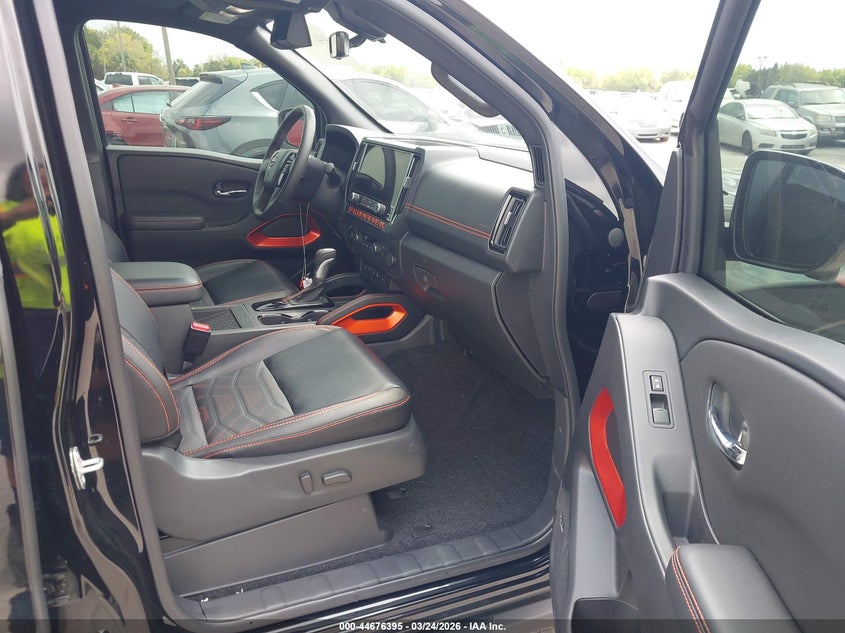 2025 Nissan Frontier Long Bed Pro-4X 4X4