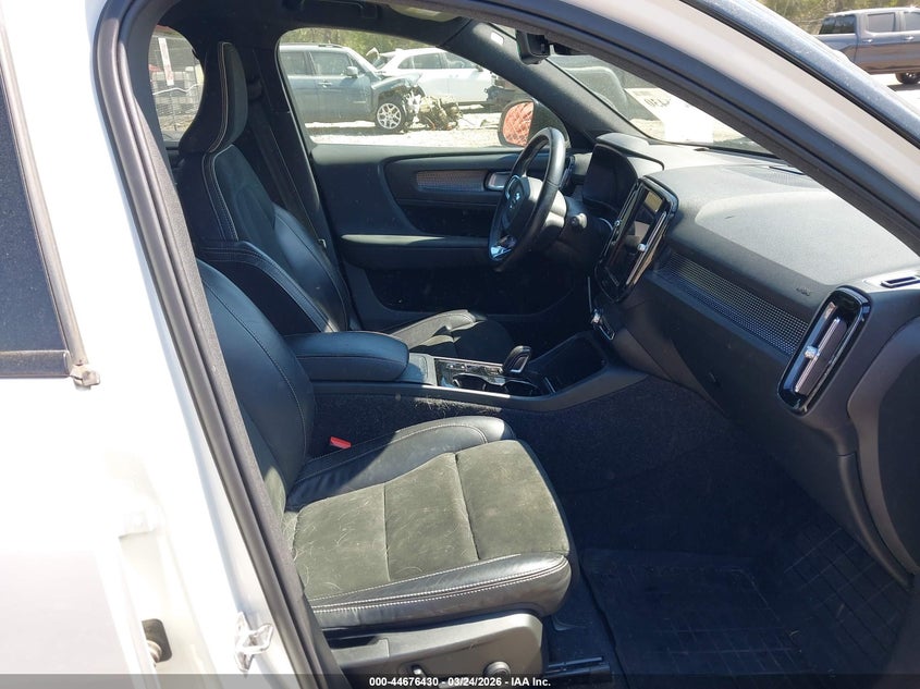 2021 Volvo Xc40 T4 R-Design