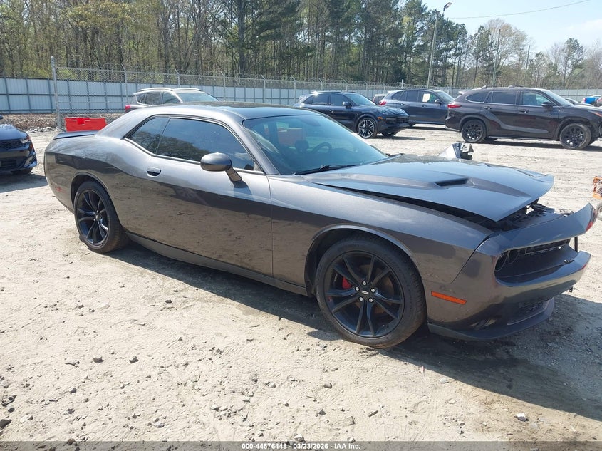 2018 Dodge Challenger Sxt