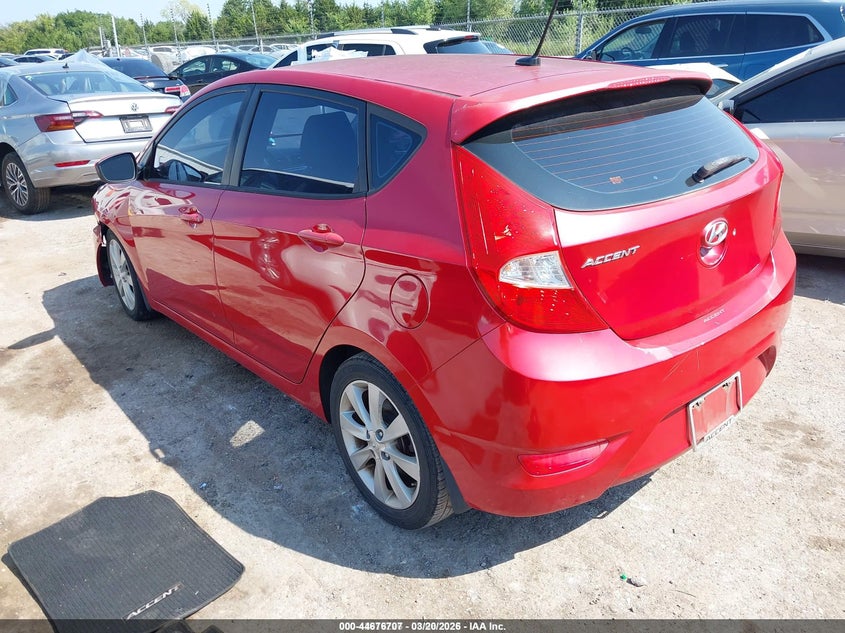 2012 Hyundai Accent 1.6 Se red Lot 111044676707 Vin KMHCU5AE1CU038046