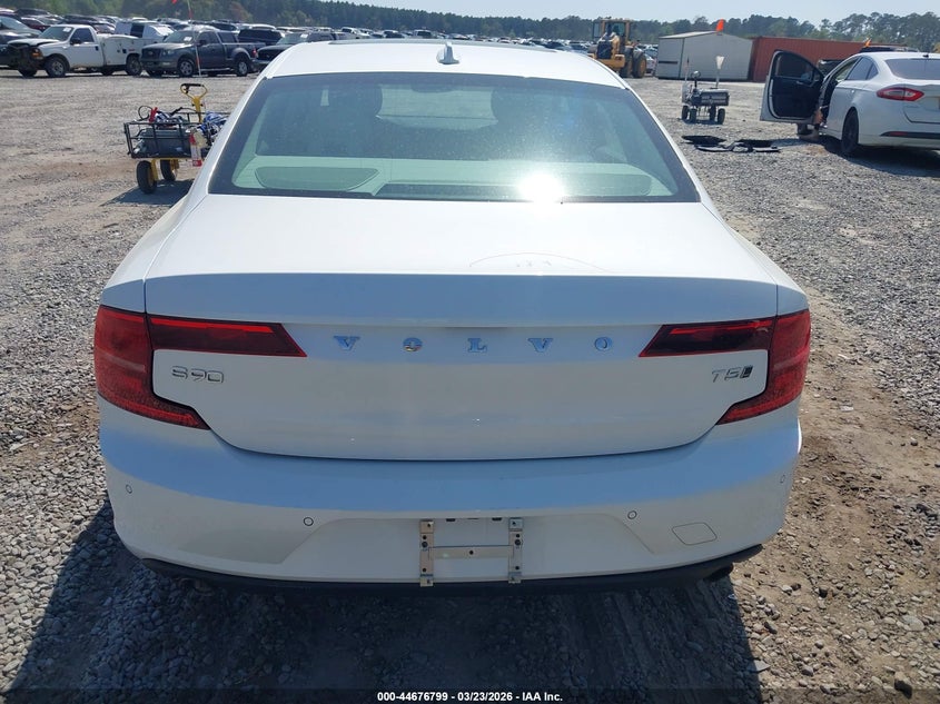 2018 Volvo S90 T5 Momentum VIN: LVY982MK2JP021425 Lot: 44676799
