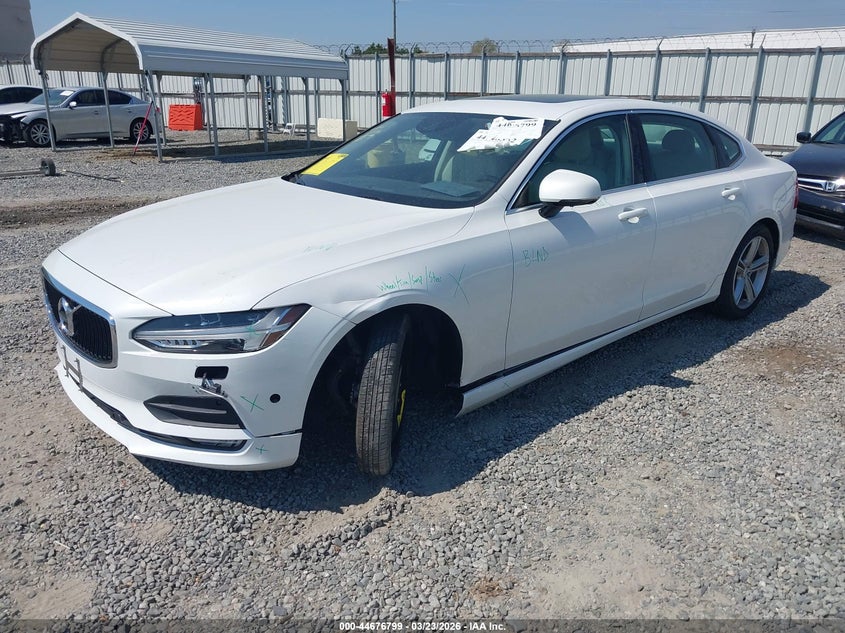 2018 Volvo S90 T5 Momentum