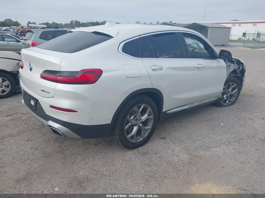 2024 BMW X4 xDrive30I