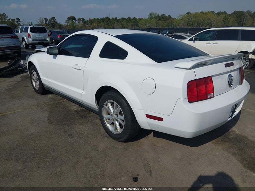2007 Ford Mustang V6 Deluxe/V6 Premium