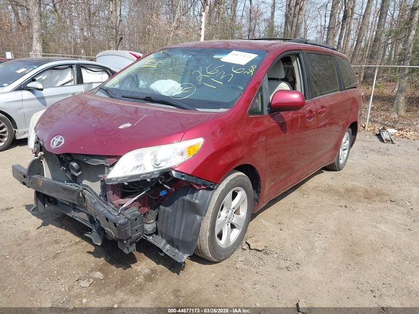 2015 Toyota Sienna Le 8 Passenger