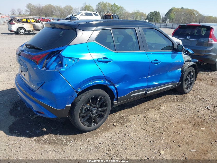 2023 Nissan Kicks Sr Xtronic Cvt