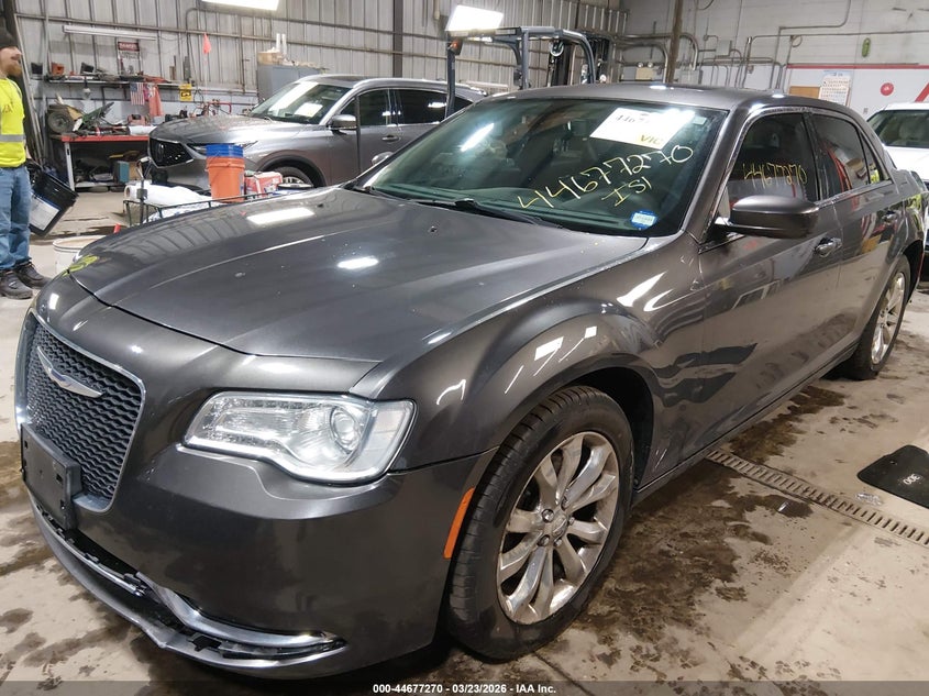 Vin: 2c3ccargxhh607755, lot: 45174385, chrysler 300 limited awd 20172