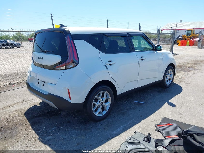 2023 Kia Soul Lx