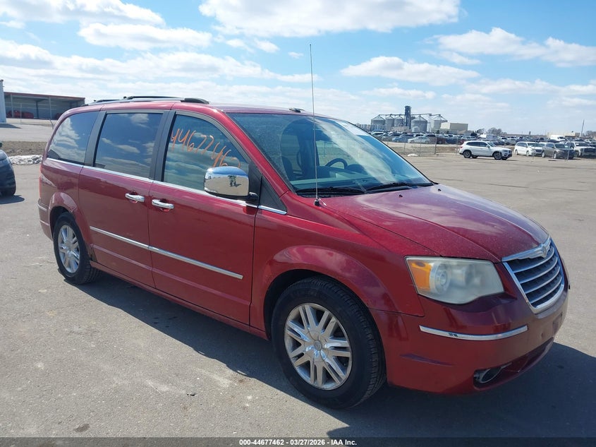 2010 Chrysler Town & Country New Limited