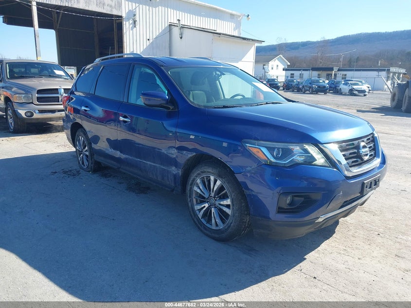 2019 Nissan Pathfinder Sv