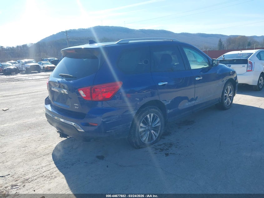 2019 Nissan Pathfinder Sv