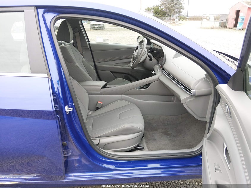 2025 Hyundai Elantra Sel Convenience