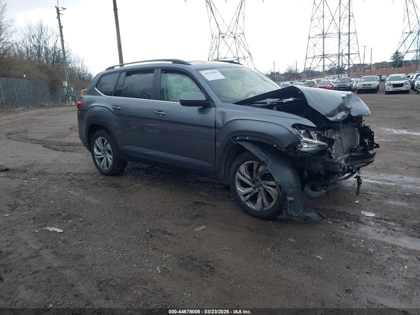 2022 Volkswagen Atlas 2.0T Se W/Technology