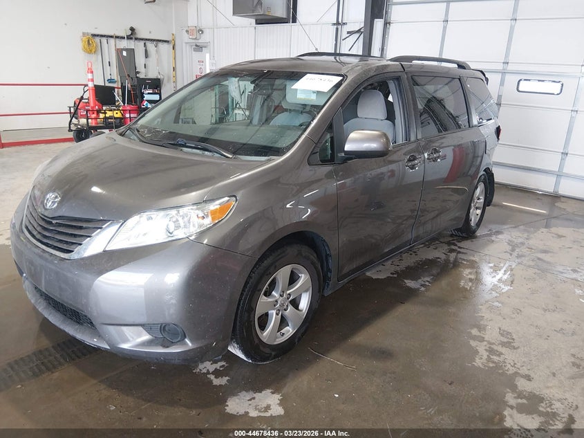 2015 Toyota Sienna Le 8 Passenger