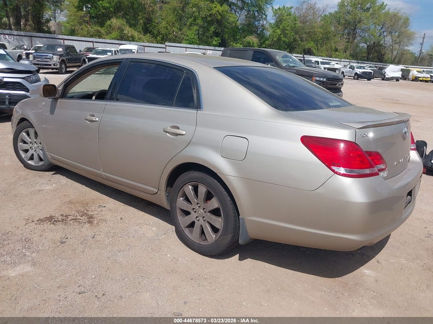 2005 Toyota Avalon Xls