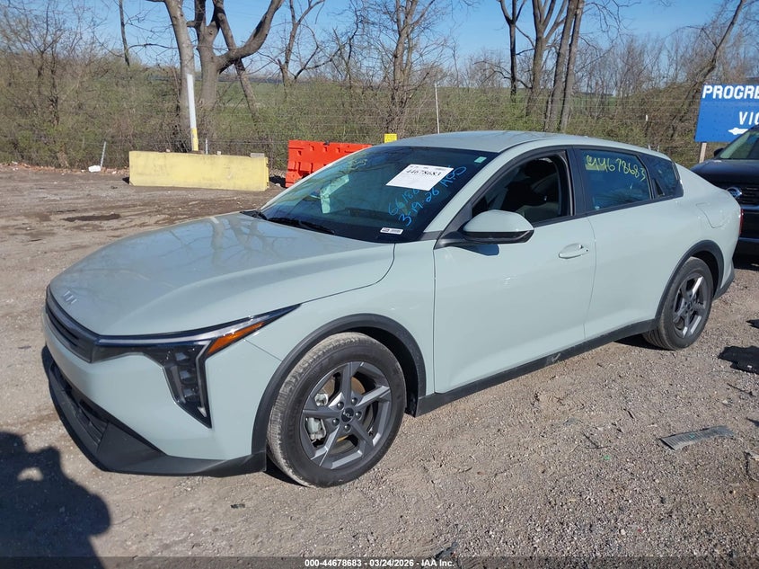 Vin: 3kpft4de6se163387, lot: 45175798, kia k4 lxs 20252