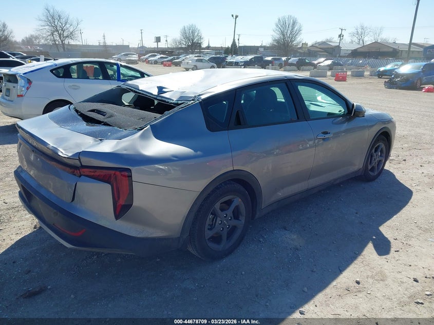 Vin: 3kpft4de7se197273, lot: 45175824, kia k4 lxs 20254