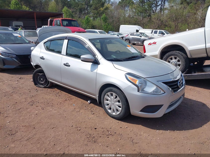 2017 Nissan Versa 1.6 S+