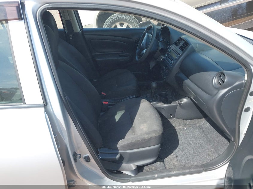 2017 Nissan Versa 1.6 S+