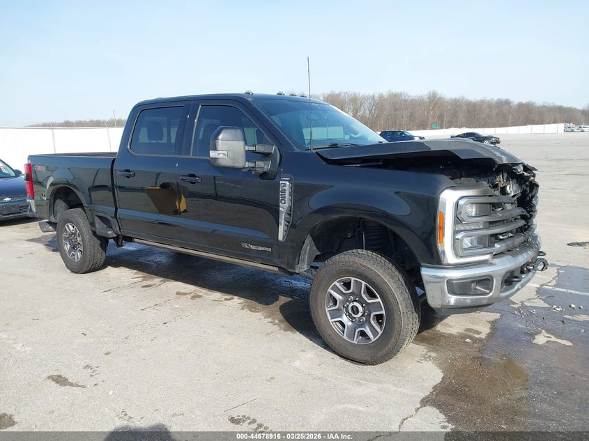 2023 FORD F-250 LARIAT