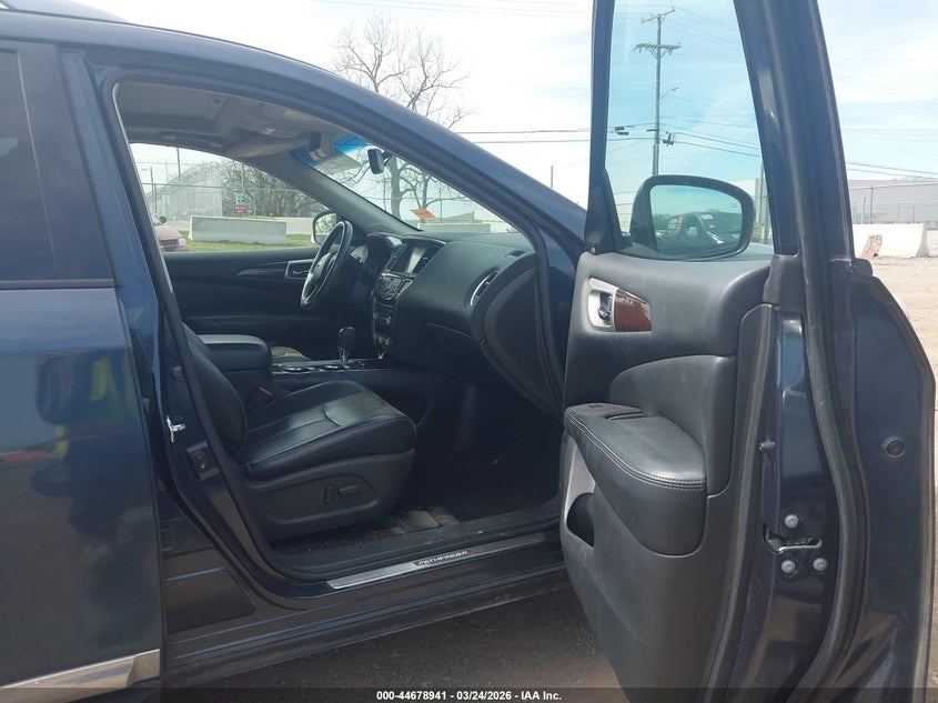 2016 Nissan Pathfinder Platinum