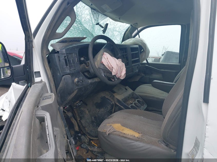 2016 GMC Savana 2500 Work Van