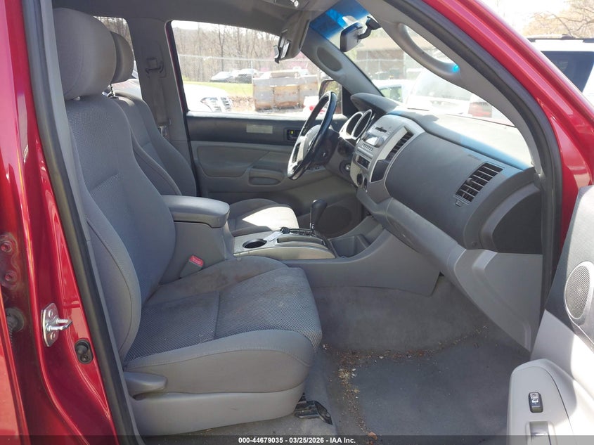 2005 Toyota Tacoma Base V6