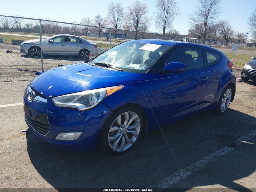 2013 Hyundai Veloster Base W/Black
