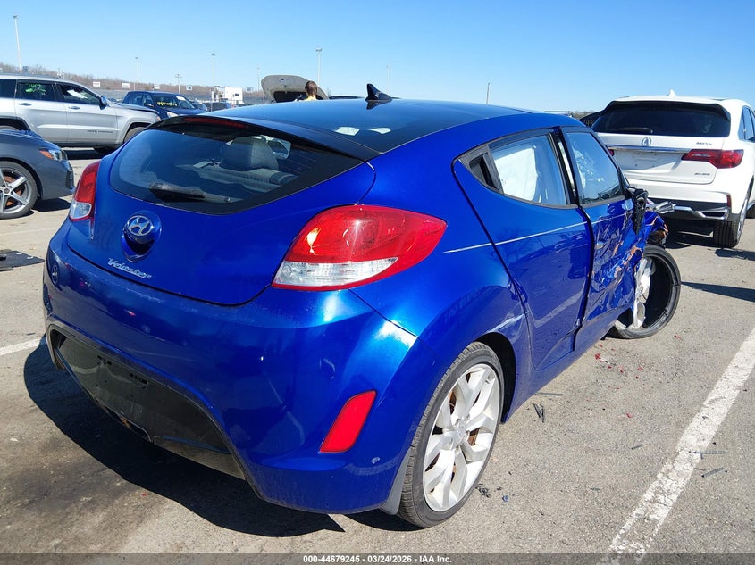 2013 Hyundai Veloster Base W/Black