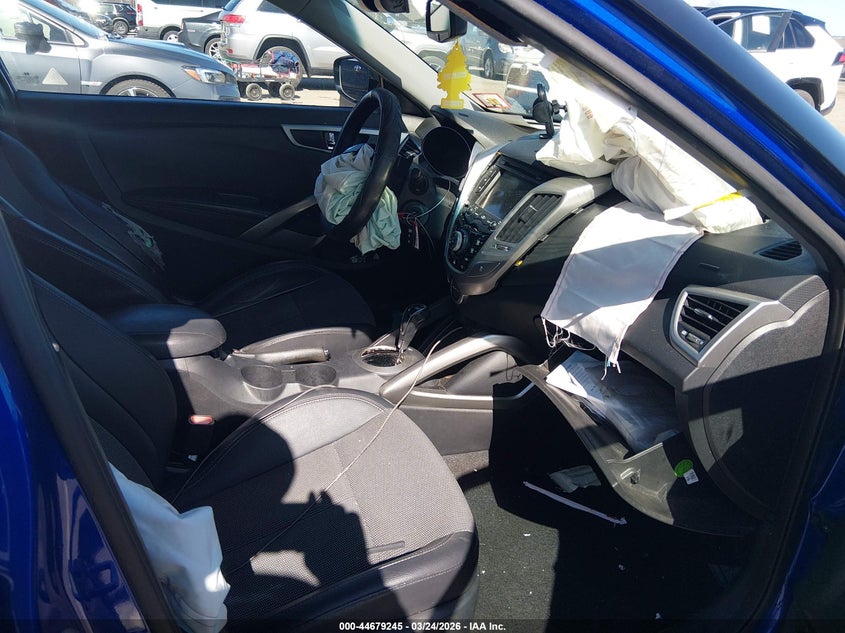 2013 Hyundai Veloster Base W/Black