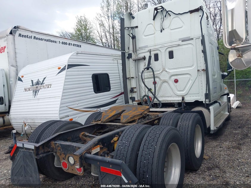 2011 FREIGHTLINER CASCADIA 125 auction photo 4
