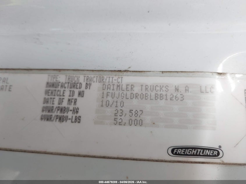 2011 FREIGHTLINER CASCADIA 125 auction photo 8