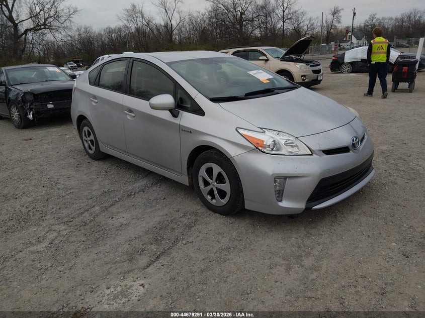 2014 TOYOTA PRIUS THREE