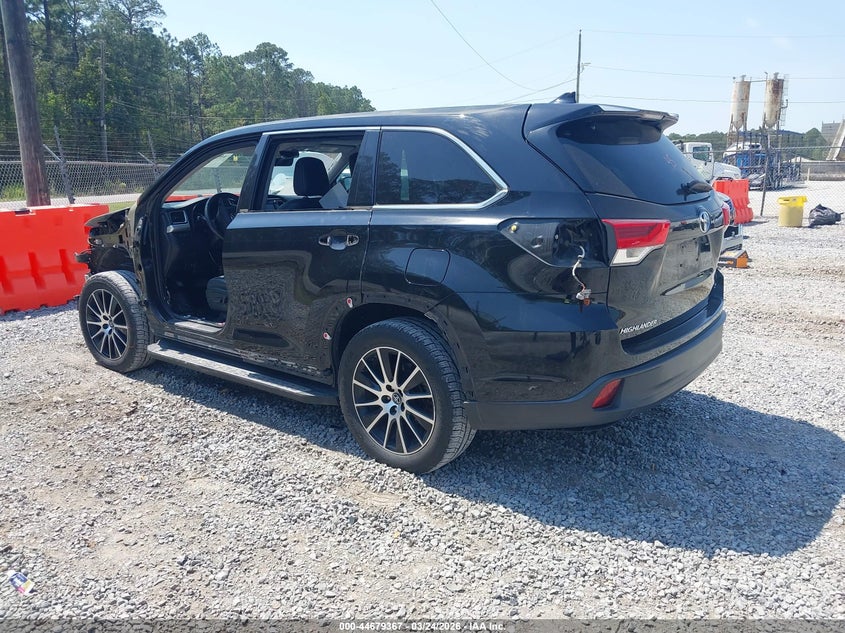 2018 Toyota Highlander Se