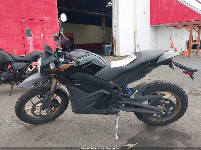 VIN 538SDJZ63PCG25358 2023 ZERO MOTORCYCLES INC DSR