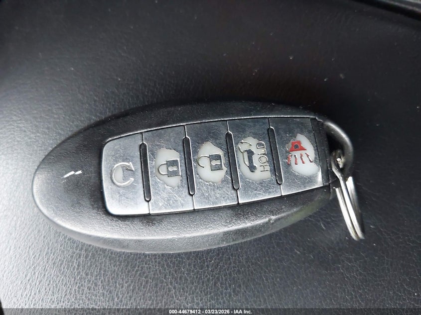 VIN 5N1AT2MV8JC703824 2018 NISSAN ROGUE SV